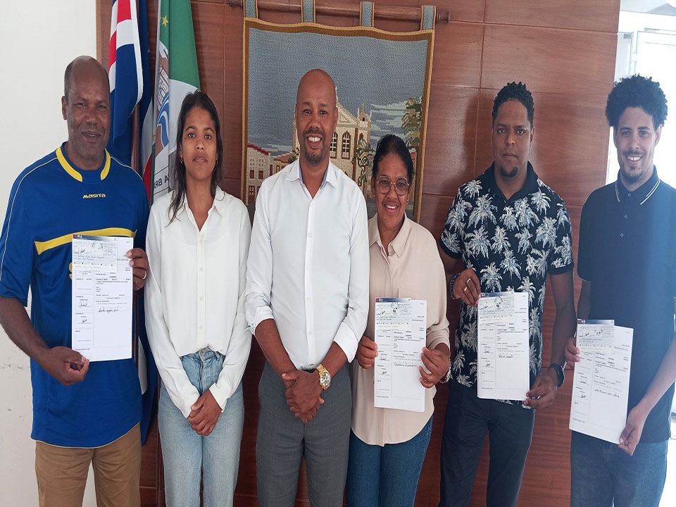 𝐄𝐧𝐭𝐫𝐞𝐠𝐚 𝐝𝐞 s𝐮𝐛𝐬𝐢́𝐝𝐢𝐨𝐬