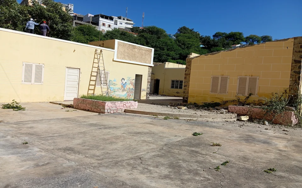 Demolição do edifício da OMCV